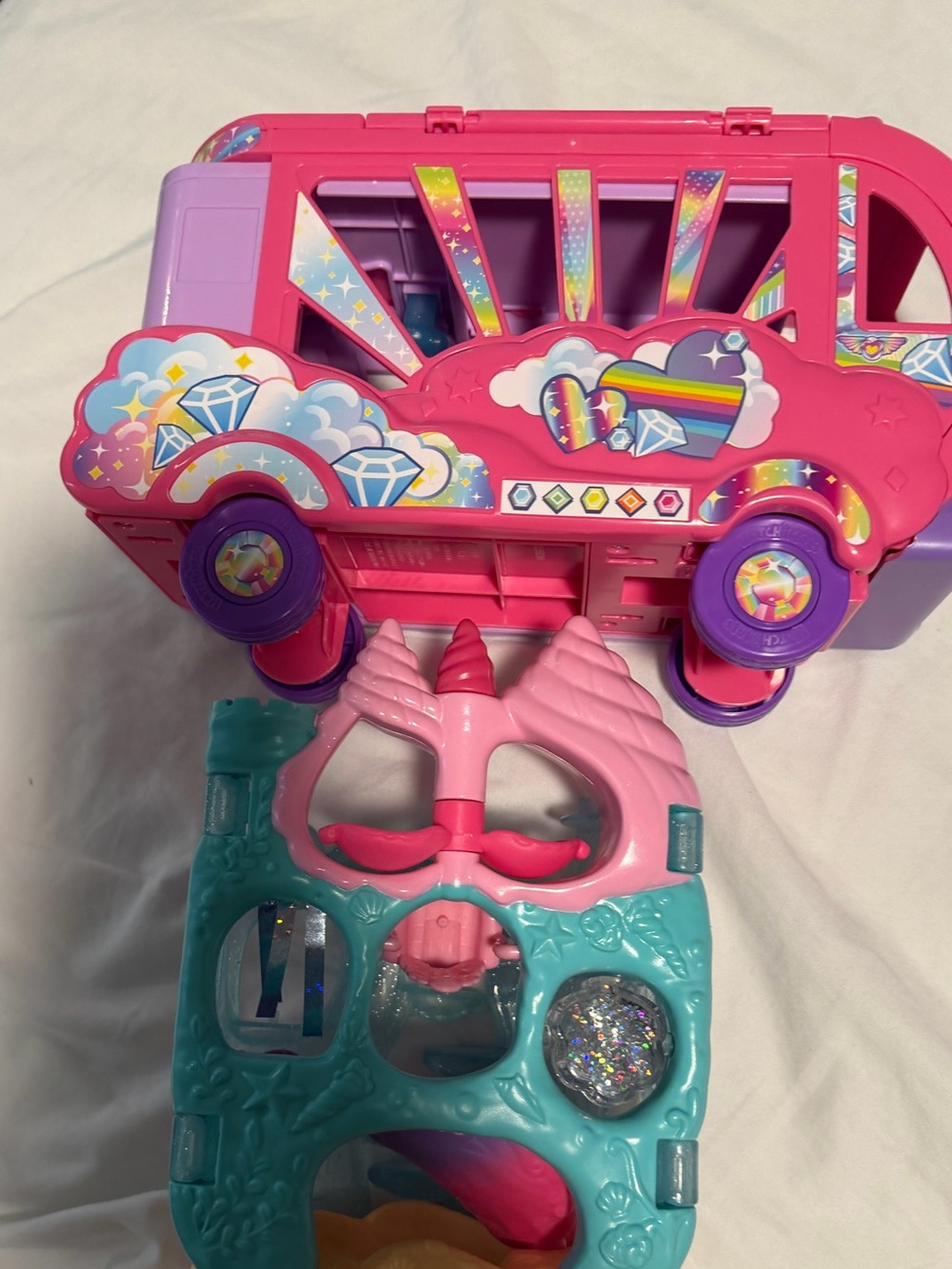 2 piece Hatchimals CollEGGtibles playsets Coral Castle & camper kids toy